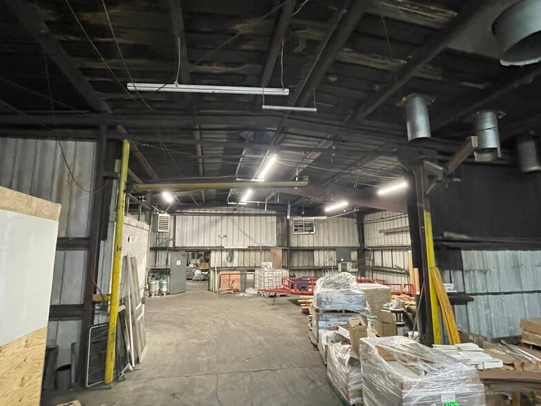 More Photos Of 2216 S Rosedale Ave, Tulsa Manufacturing For Lease
