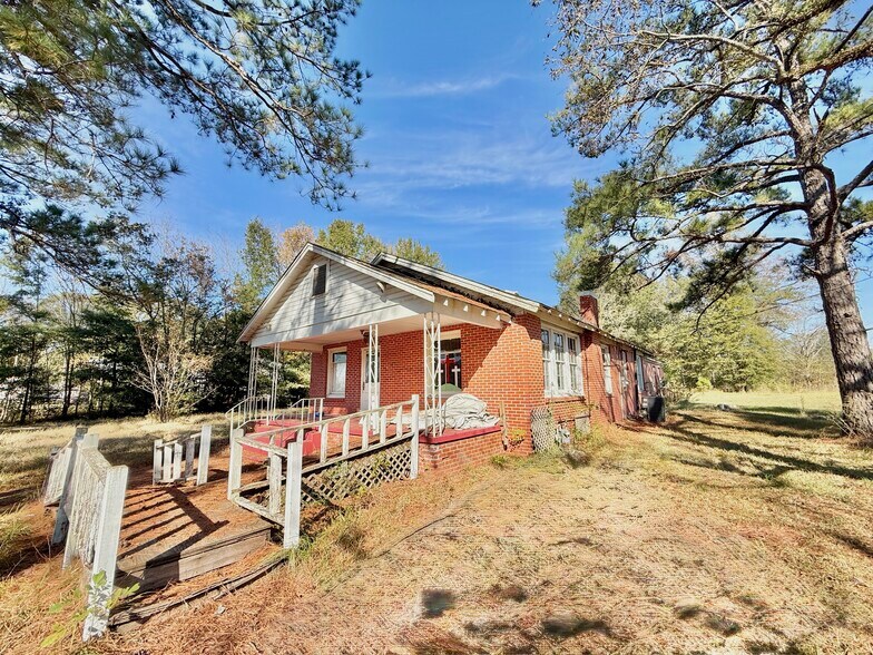 More Photos Of 66 Boyd Rd, Starkville Specialty For Sale