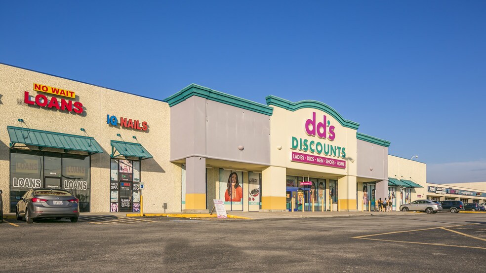 More Photos Of 13030-13190 Veterans Memorial Dr, Houston Unknown For Lease