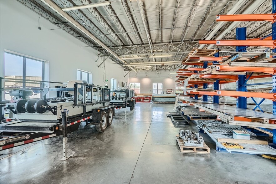 More Photos Of 389 S Lipan St, Denver Warehouse For Sale
