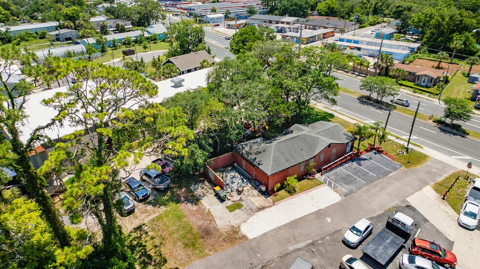 More Photos Of 1887 Mayport Rd, Atlantic Beach Freestanding For Sale