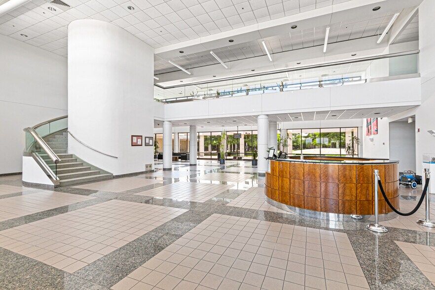 More Photos Of 601 S Sanden Blvd, Wylie Medical For Lease