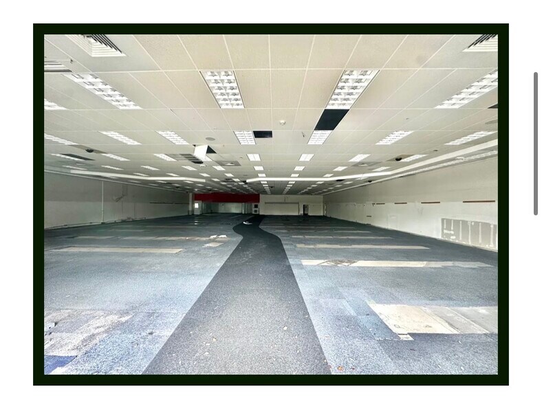 More Photos Of 8151 Wiles Rd, Coral Springs General Retail For Sale