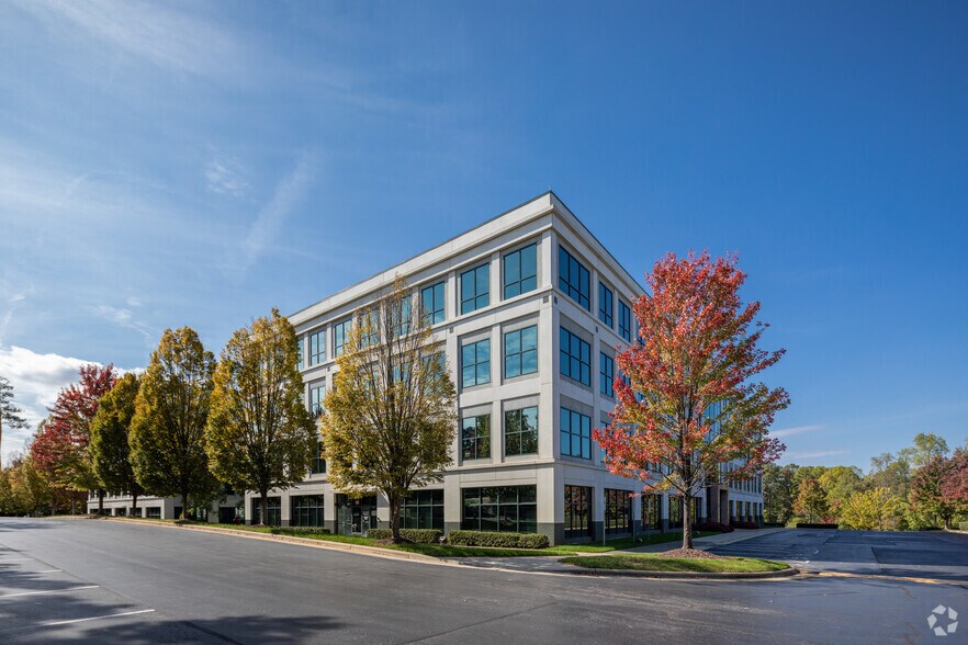 More Photos Of 8010 Arco Corporate Dr, Raleigh Office For Lease