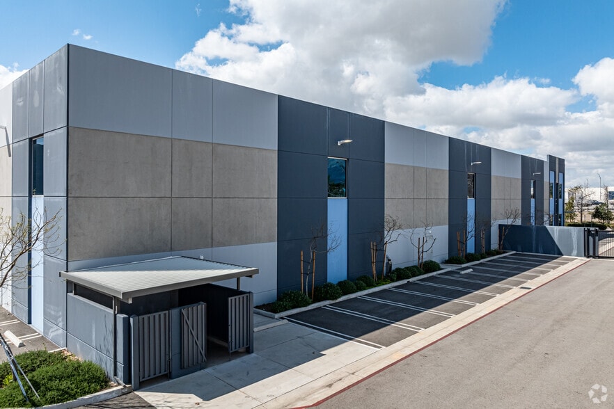 More Photos Of 9455 Hyssop Dr, Rancho Cucamonga Warehouse For Sale