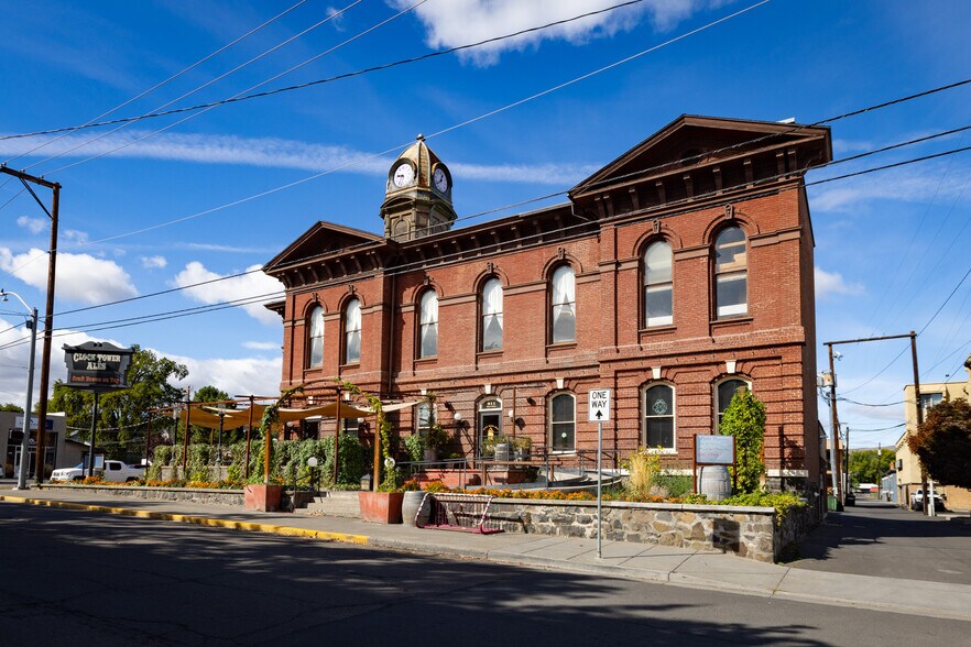 More Photos Of 311 Union St, The Dalles Restaurant For Sale