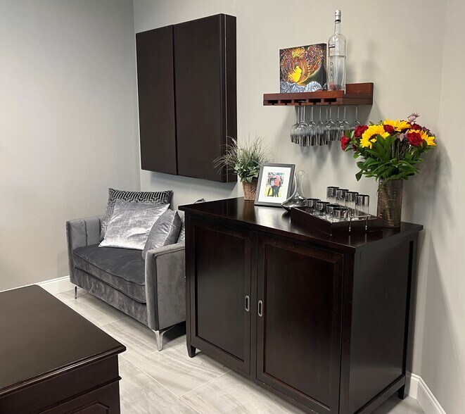 More Photos Of 625 E Twiggs St, Tampa Office For Lease