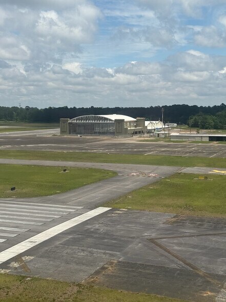 More Photos Of 8100 Airbus Military Dr, Mobile Airplane Hangar For Lease