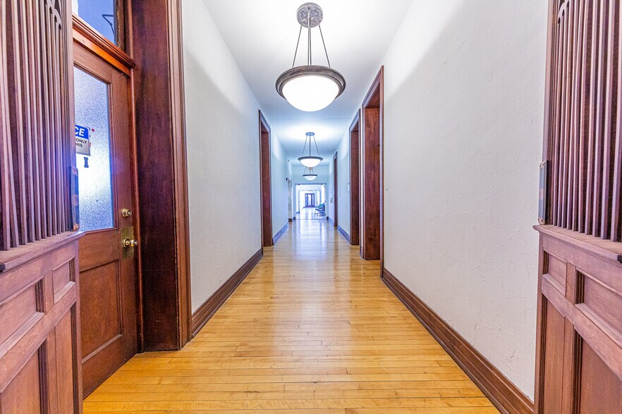 More Photos Of 429 E Vermont St, Indianapolis Loft Creative Space For Sale