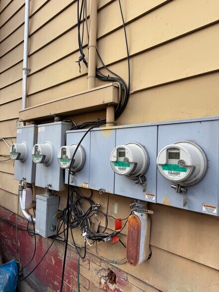 More Photos Of 825 Jennings St, Bronx Storefront Retail Residential For Sale