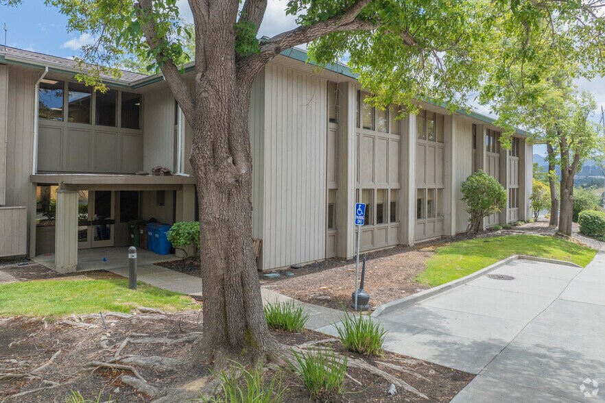 More Photos Of 145 N Redwood Dr, San Rafael Office For Sale