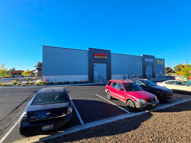 More Photos Of 1255 N Happy Valley Rd, Nampa Restaurant For Sale