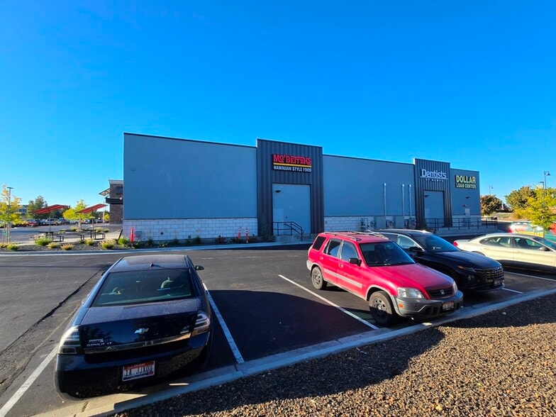 More Photos Of 1255 N Happy Valley Rd, Nampa Restaurant For Sale