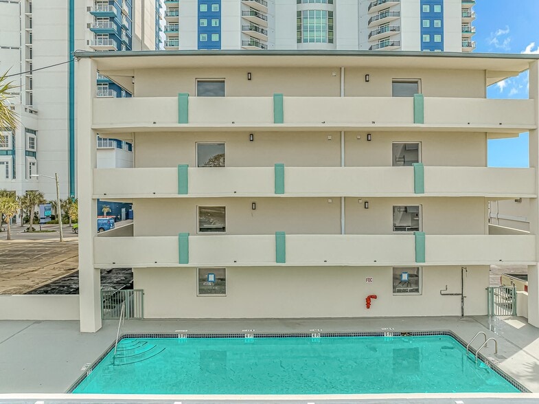 More Photos Of 507-509 N Ocean Blvd, Myrtle Beach Hotel For Sale