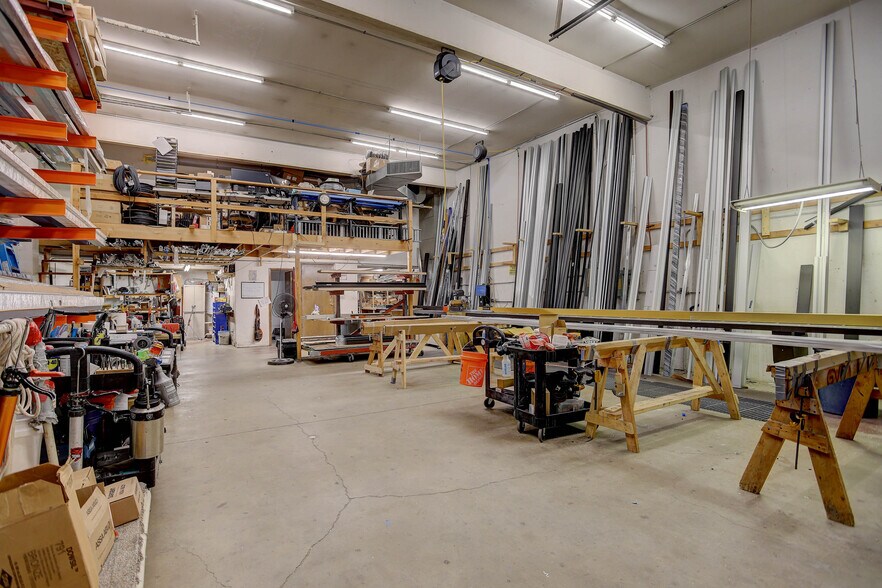 More Photos Of 5985 Lamar St, Arvada Warehouse For Lease