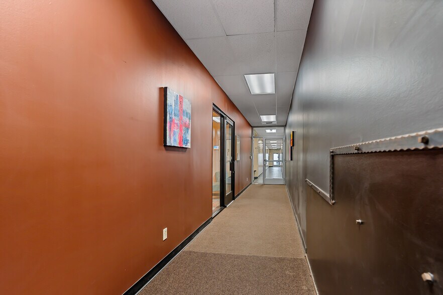 More Photos Of 2501 Racquet Ln, Yakima Health Club For Lease