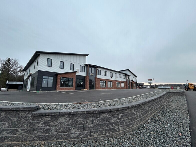 Primary Photo Of 2040 N Hillcrest Pky, Altoona Apartments For Lease