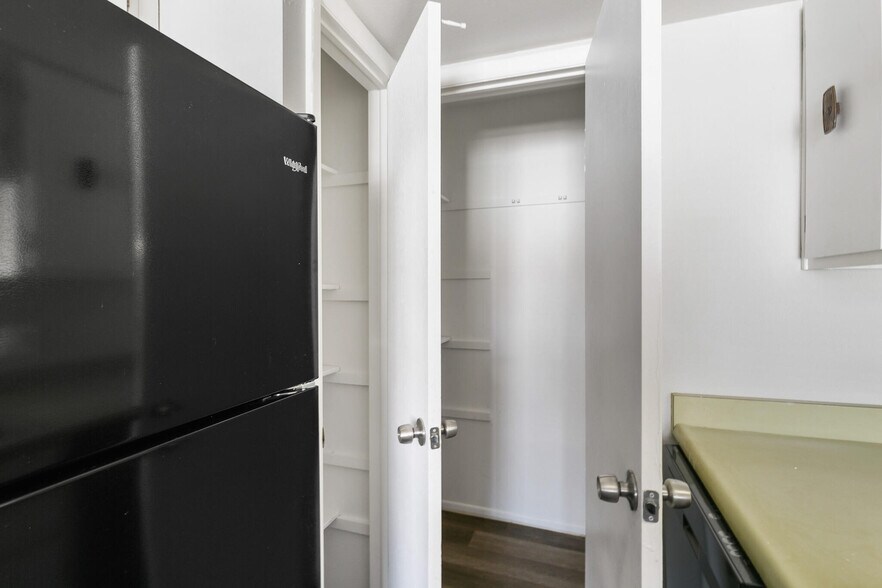 More Photos Of 180 S 20th Ave, Brighton Apartments For Sale