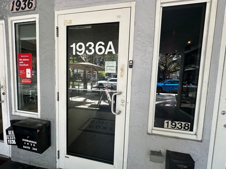 More Photos Of 1936 Hollywood Blvd, Hollywood Storefront Retail Office For Lease