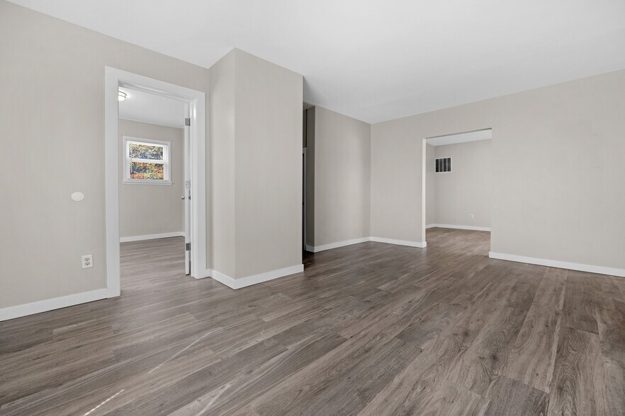 More Photos Of 1925 Lombard Ave, Everett Multifamily For Sale