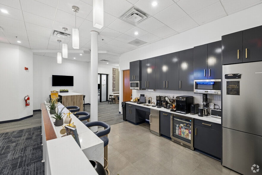 More Photos Of 50 Franklin St, Boston Loft Creative Space For Sale