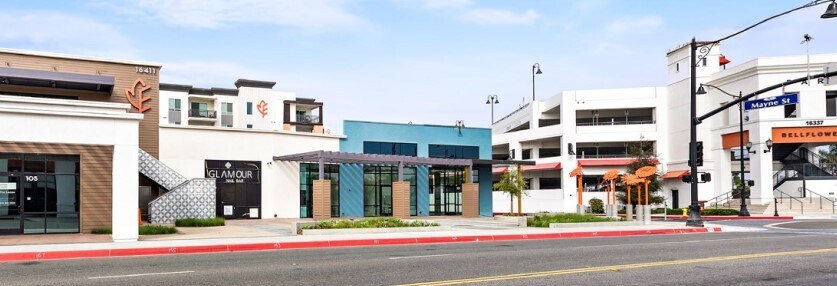 More Photos Of 16411 Bellflower Blvd, Bellflower General Retail For Lease