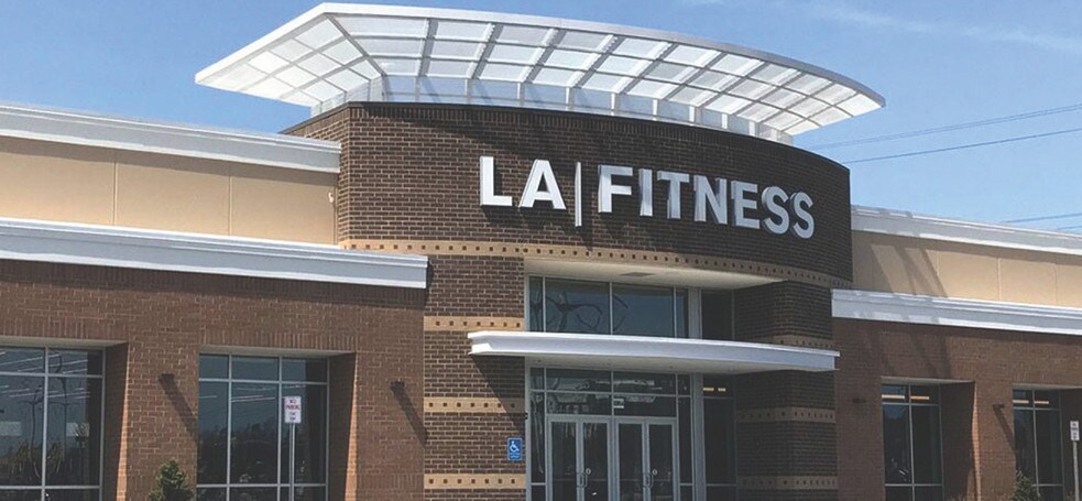 More Photos Of 2280-2390 N Ocean Ave, Farmingville Unknown For Lease