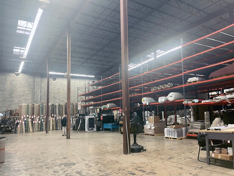 More Photos Of 6436 Baltimore National Pike, Catonsville Showroom For Lease