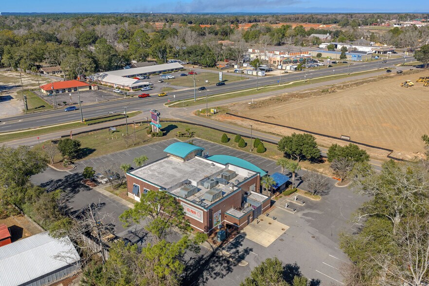 More Photos Of 1025 Industrial Dr, Crestview General Retail For Sale