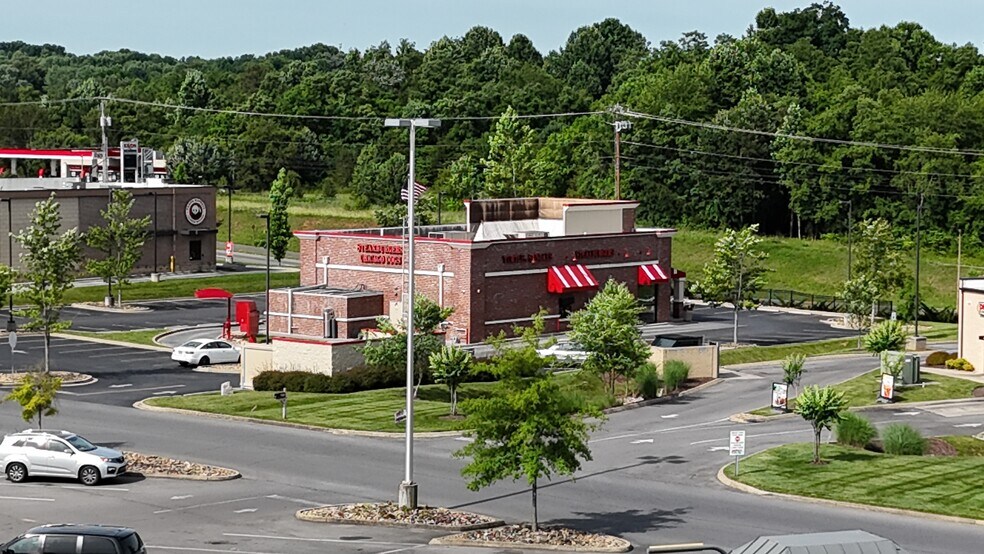 More Photos Of 920 N State of Franklin Rd, Johnson City Supermarket For Lease
