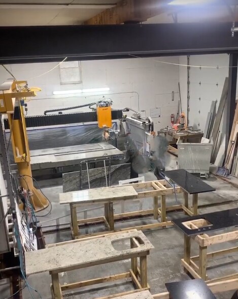 More Photos Of 138-142 Fisher St, Westborough Showroom For Lease