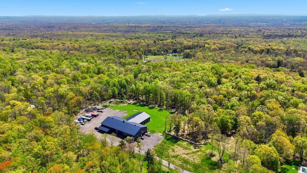 More Photos Of 51 Redder rd, Pine Bush Flex For Sale