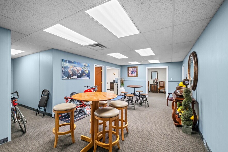 More Photos Of 23044 Honey Creek Rd, Sulphur Springs Distribution For Sale