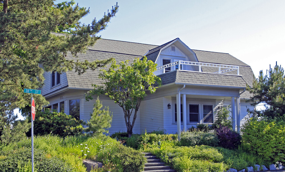 Primary Photo Of 3731 Colby Ave, Everett Office For Lease