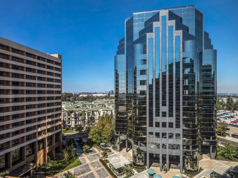More Photos Of 4270 Executive Sq, La Jolla Unknown For Lease