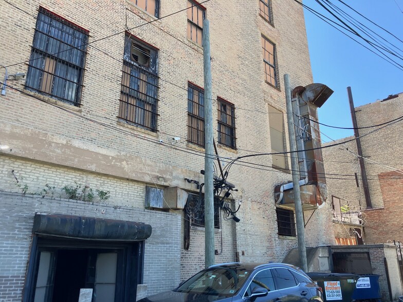 Primary Photo Of 4032 W Madison St, Chicago General Retail For Sale