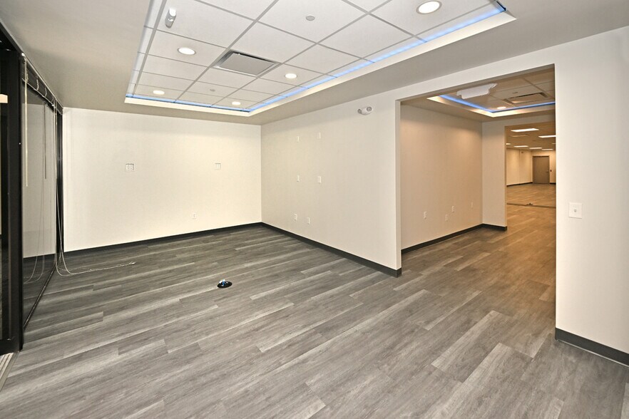 More Photos Of 50 Tice Blvd, Woodcliff Lake Office For Lease