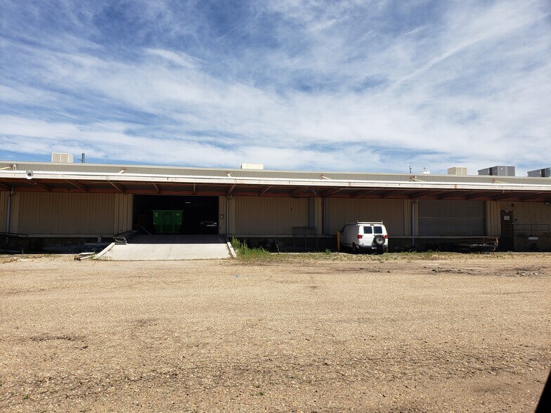 More Photos Of 5200 E Smith Rd, Denver Manufacturing For Lease