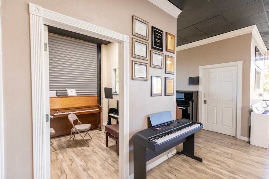 More Photos Of 4881 Granite Dr, Rocklin Storefront Retail Office For Sale