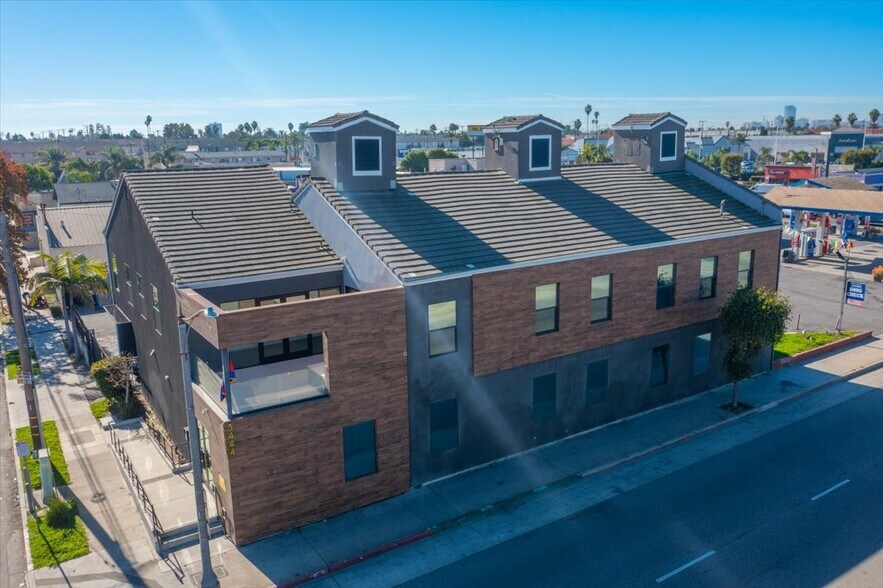 More Photos Of 3444 E Anaheim St, Long Beach Office For Sale