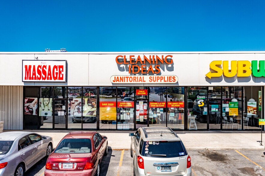 More Photos Of 8515-8611 Perrin Beitel Rd, San Antonio Freestanding For Lease