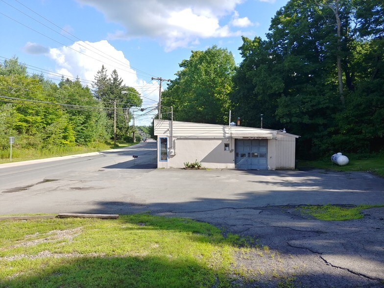 More Photos Of 107 Jefferson St, Monticello Storefront Retail Residential For Sale