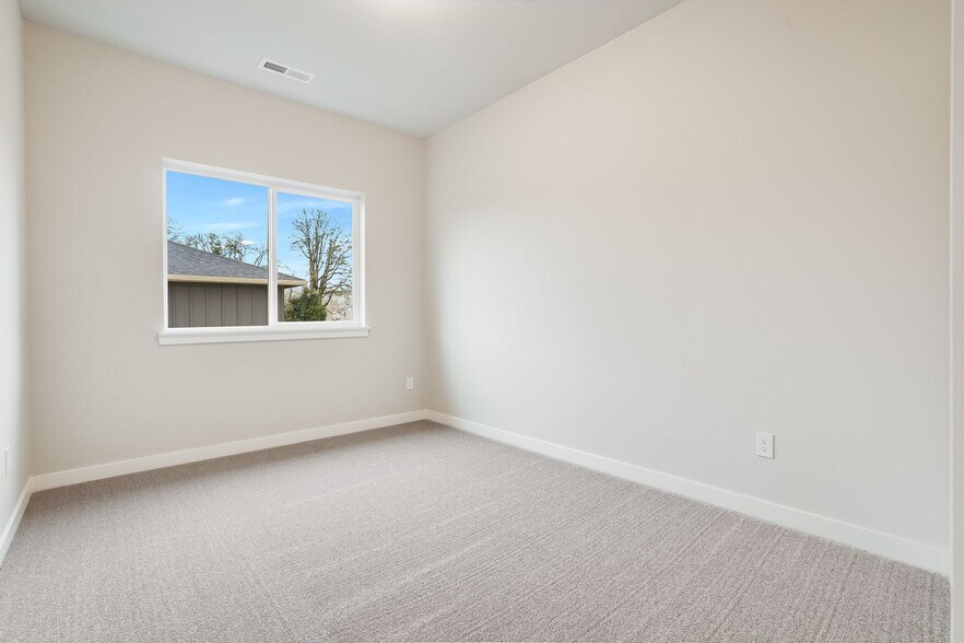 More Photos Of 16933 SW 132nd Ter, Tigard Apartments For Sale