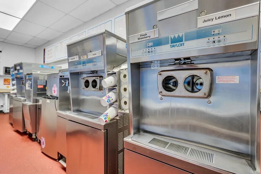 More Photos Of 1201 Cooper St, Jackson Freestanding For Sale