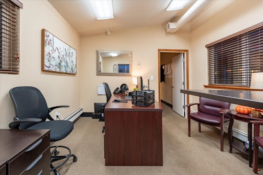 More Photos Of 1502 Minnie St, Fairbanks Industrial For Sale