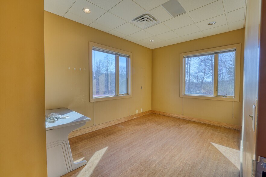 More Photos Of 14 Harris Bushville Rd, Monticello Medical For Sale