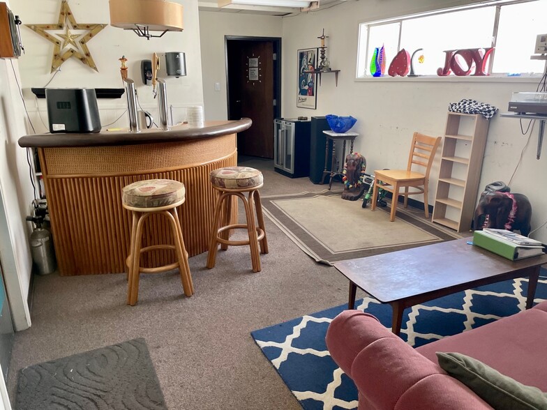 More Photos Of 4330 24th St, Sacramento Showroom For Sale