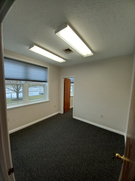 More Photos Of 642 W Main St, Radford Loft Creative Space For Lease
