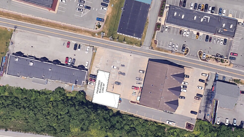 More Photos Of 1050 Maple Dr, Morgantown Parking Lot For Lease