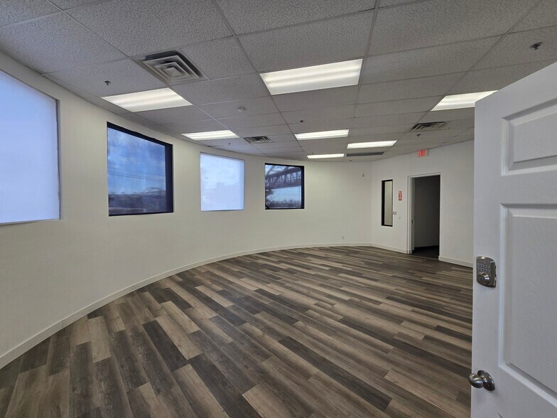 More Photos Of , North Las Vegas Industrial For Sale